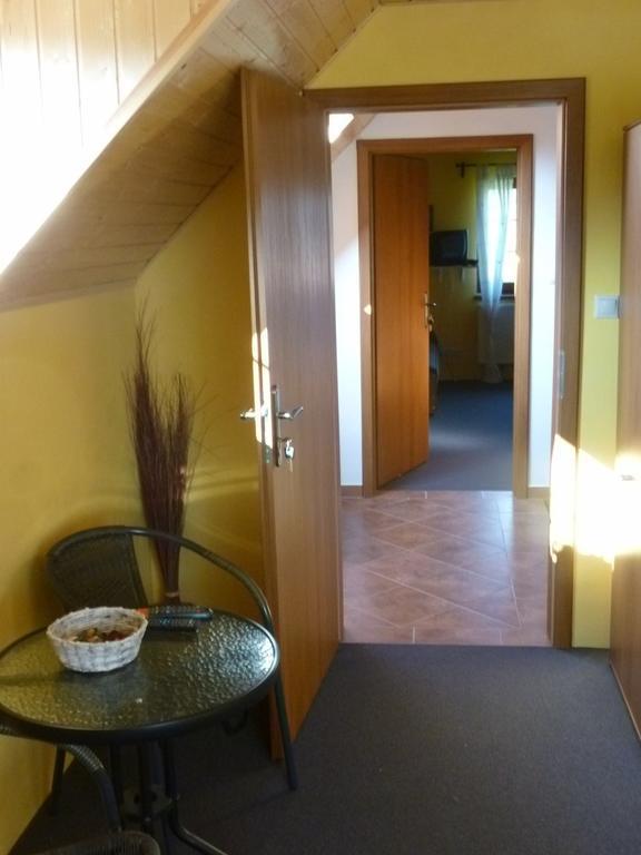 Apartmany Černá Voda Værelse billede